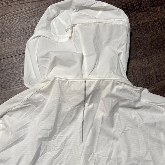 lululemon athletica White Windbreaker Jacket - Picture 10 of 10